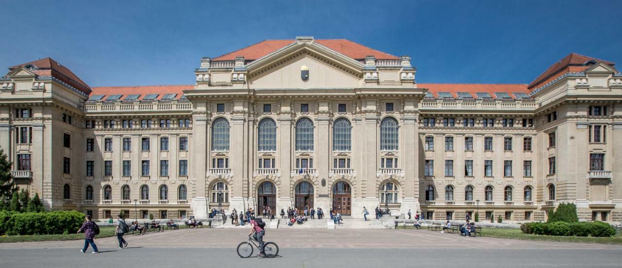 M37 Apartman Debrecen Luaran gambar